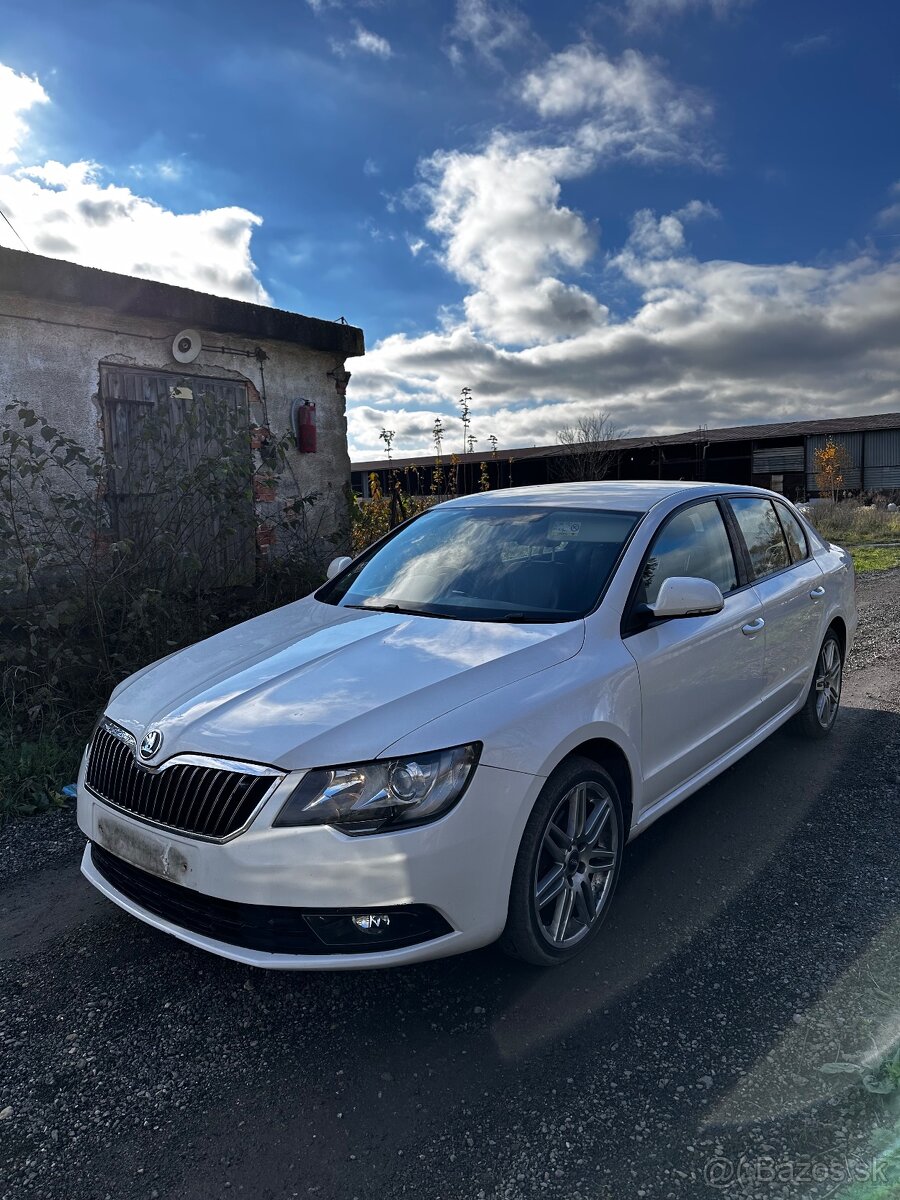 Rozpredam Škoda Superb 2 Facelift 1.6 TDi 77kw 6 rýchlostný