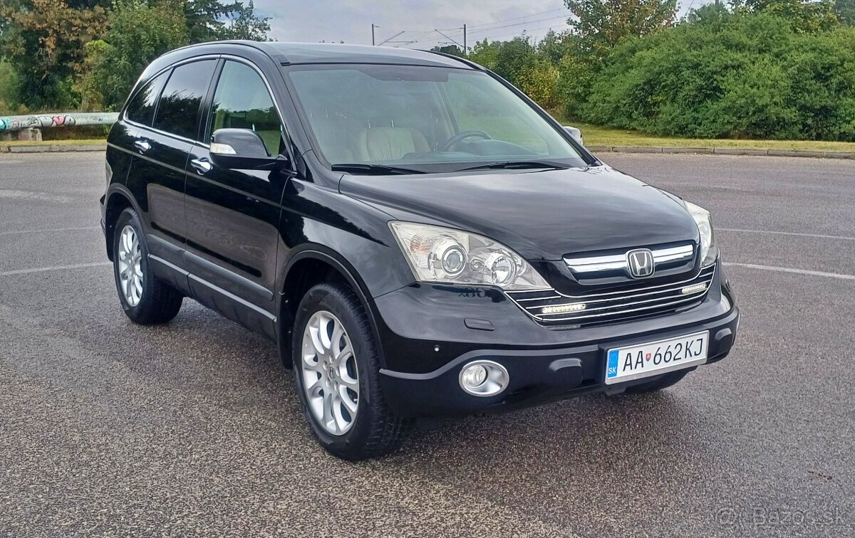 Honda CR-V 2.2 i-CTDI TOP EXECUTIVE 4x4 - REZERVOVANÉ