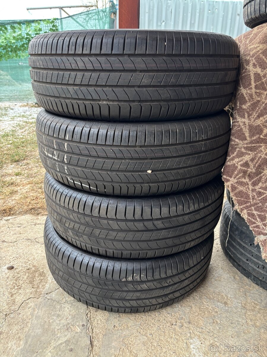 Predám 4ks letné pneu Nexen 215/60 R17