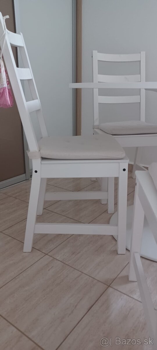 Predám 4 ks stoličky biele IKEA