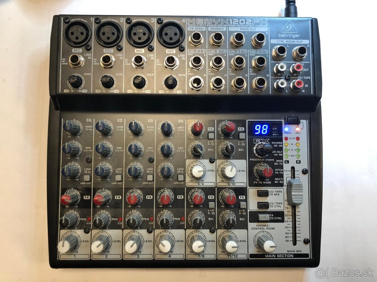 Behringer XENYX 1202 FX