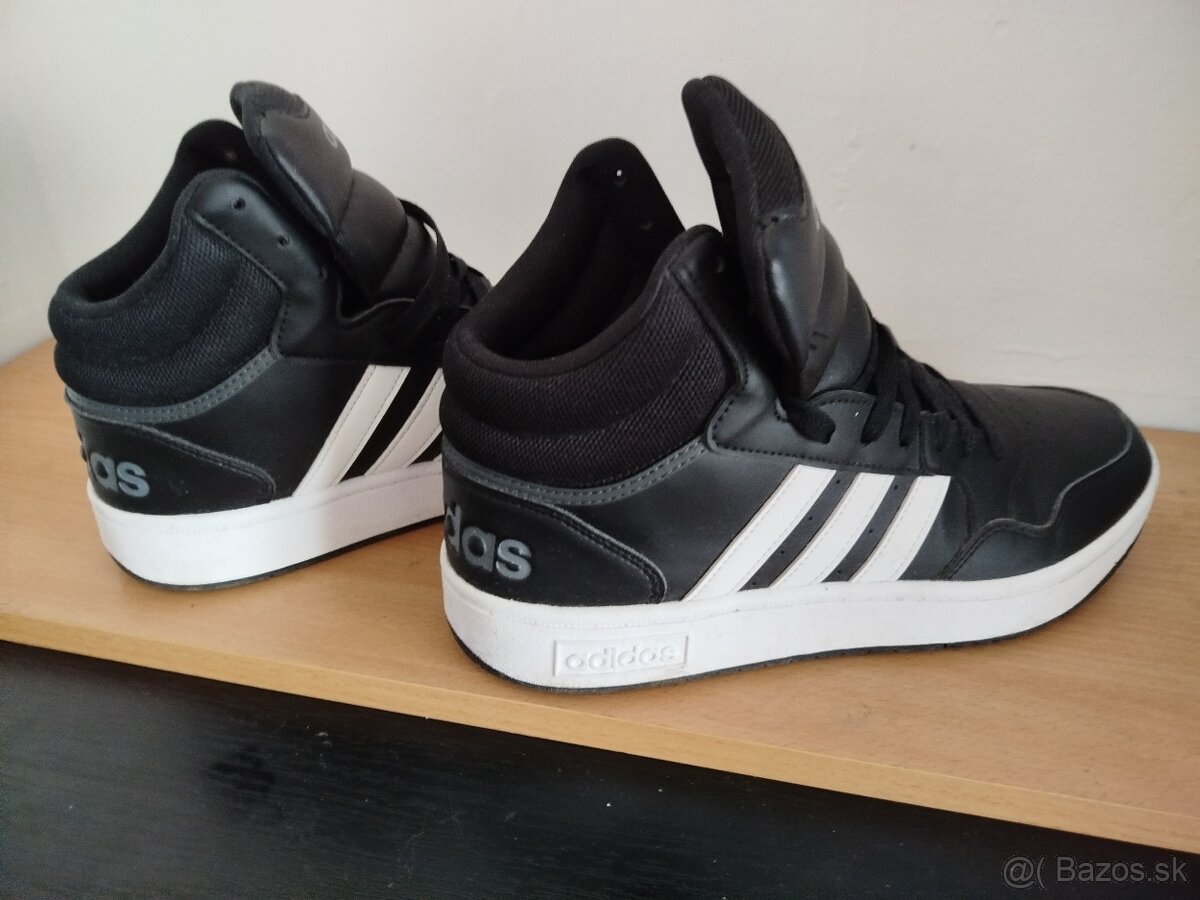 Adidas čierne