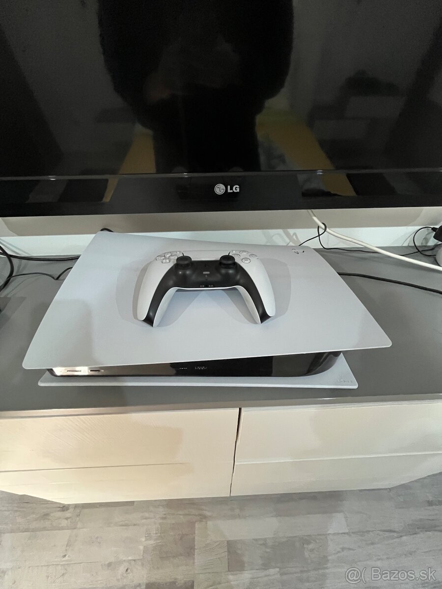 PlayStation 5 s mechanikou