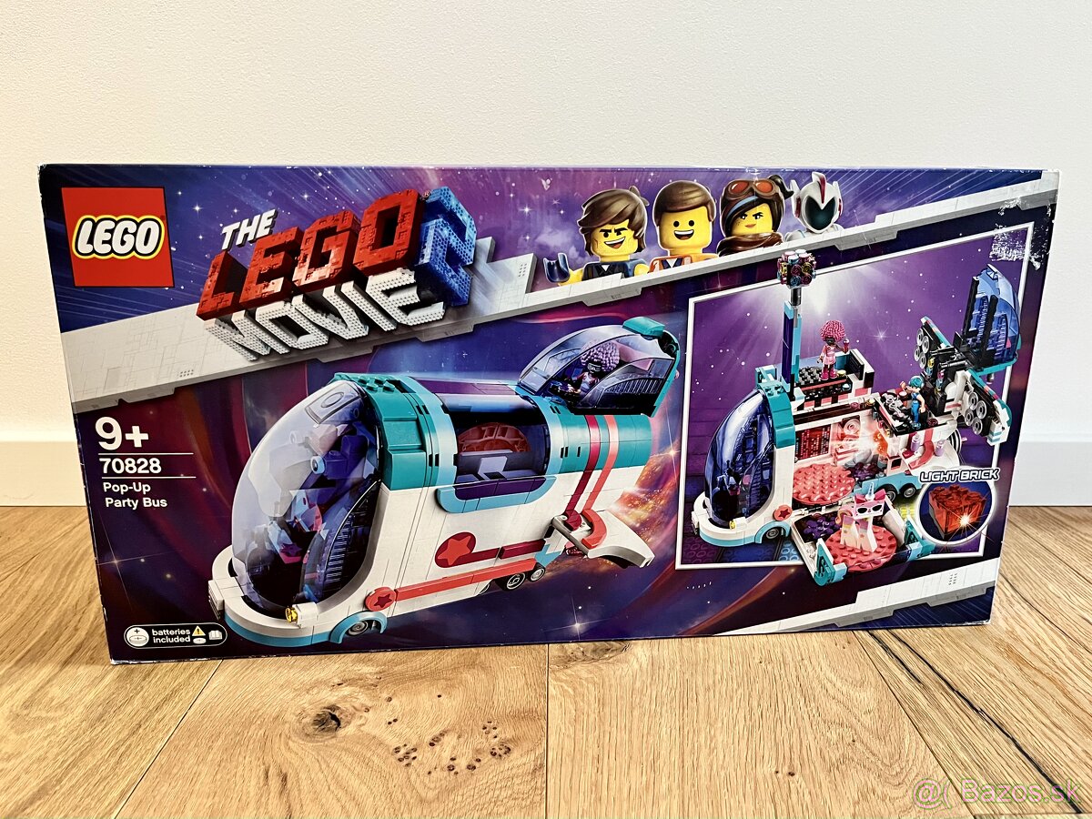 LEGO® Movie 70828 Vyklápací párty autobus