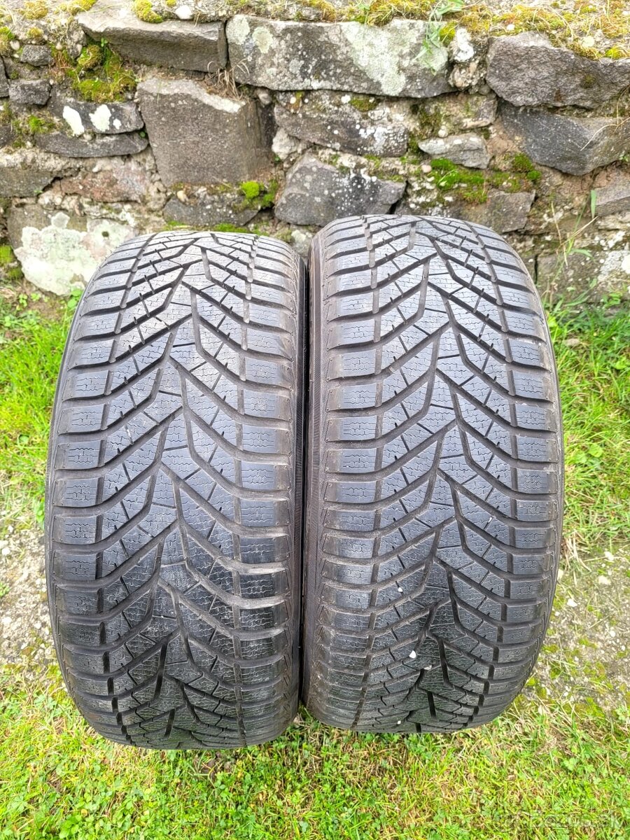 215/45R17 Yokohama