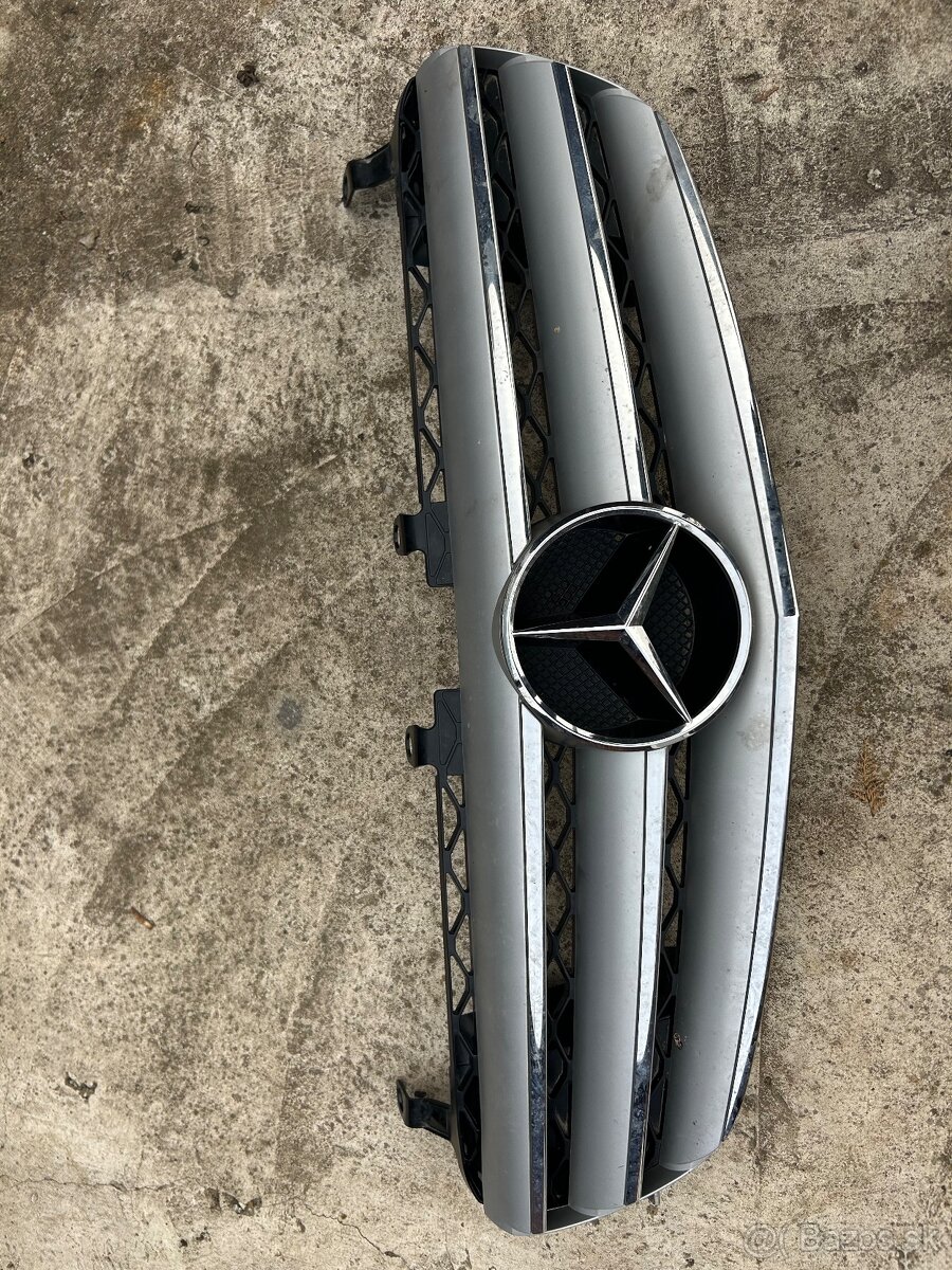 Predná maska Mercedes Benz R-class