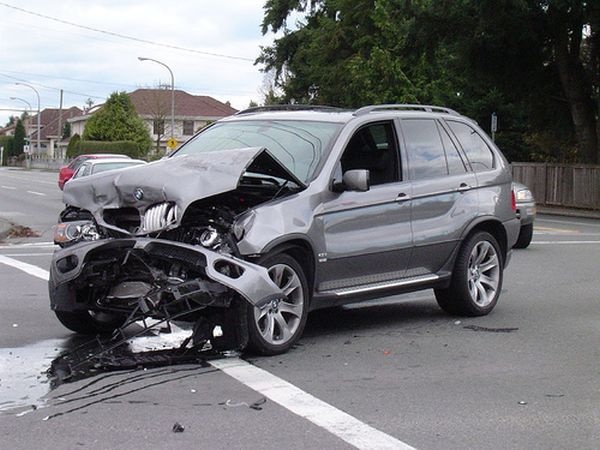 bmw rozpredaj na suciastky	x5 e53 facelift cele na diely