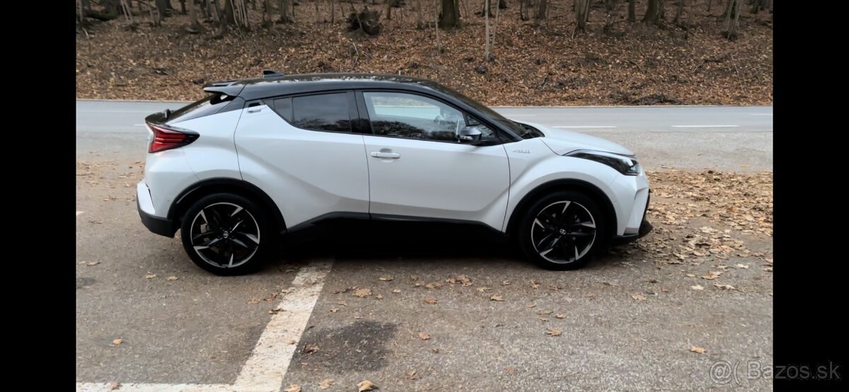 Predám TOYOTA C-HR 2.0 HYBRID