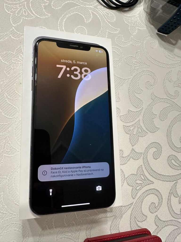 Predám Iphon XS MAX , Space Grey 256 GB