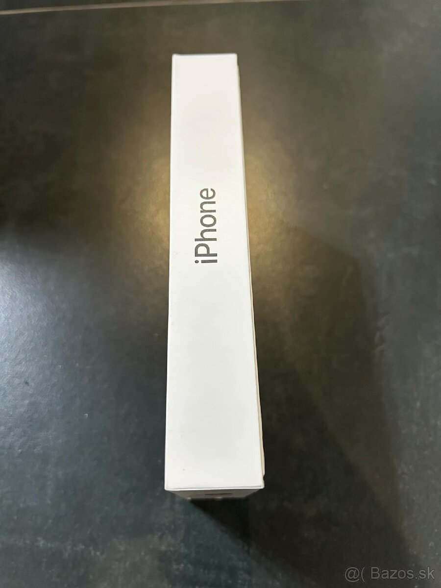 Apple iPhone 16e (ZABALENÝ)