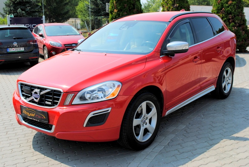 Volvo XC60 D5 (158kW) AWD R-Design Geartronic