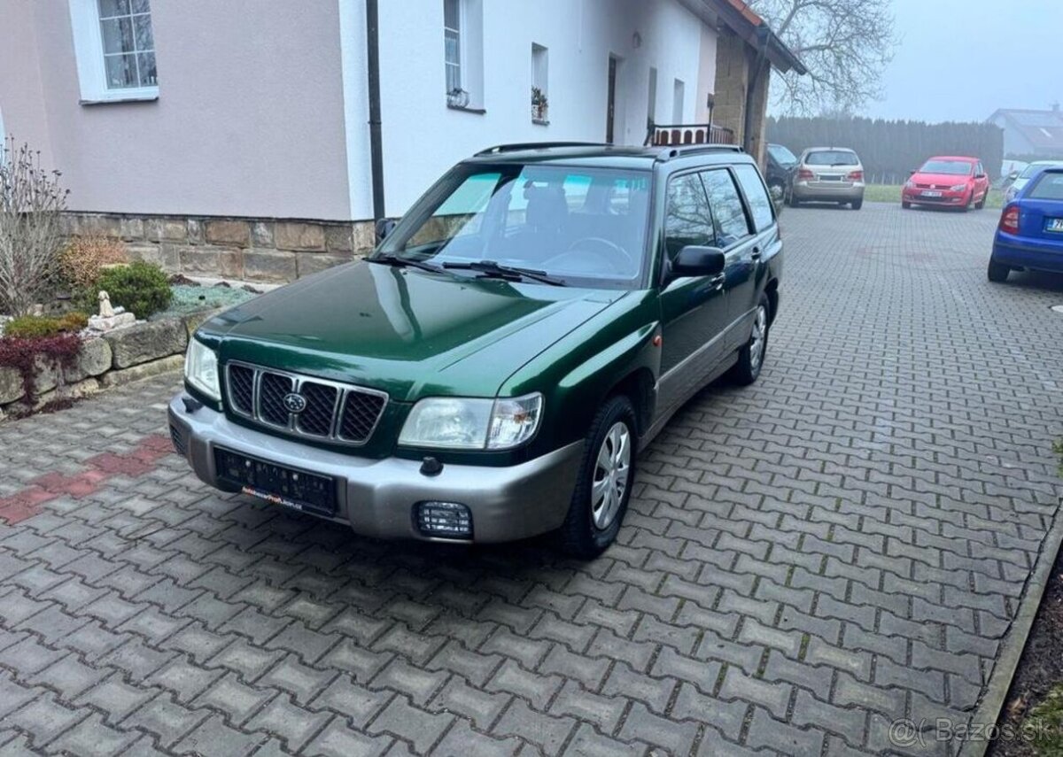 Subaru Forester 2,0i 4x4 klima Nová STK benzín manuál 92 kw