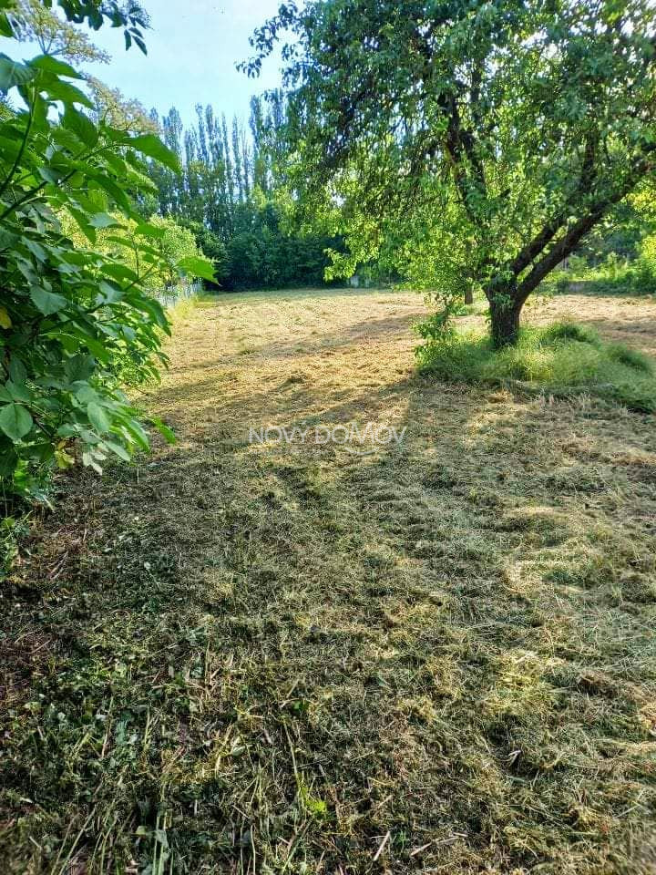 Pokojné miesto na bývanie, relax alebo investíciu.