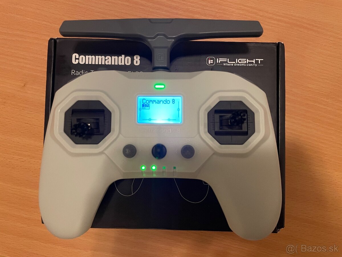 Ovládač iFlight Commando 8 ELRS 2.4 GHz