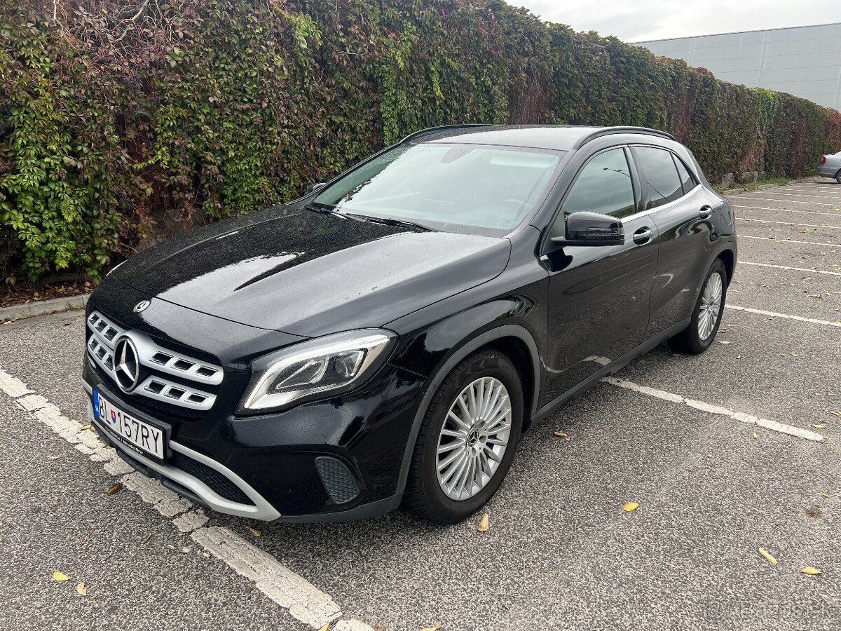 MERCEDES-BENZ GLA 200 CDI 4MATIC,SR,DPH