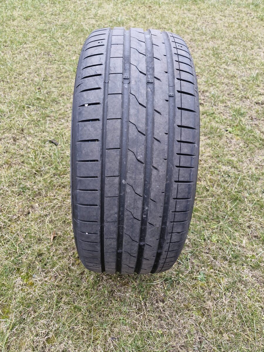 Hankook Ventus S1 Evo3 245/45 r19 - Nové