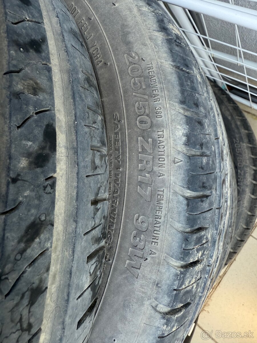 Pneumatiky Kumho 205/50 R17