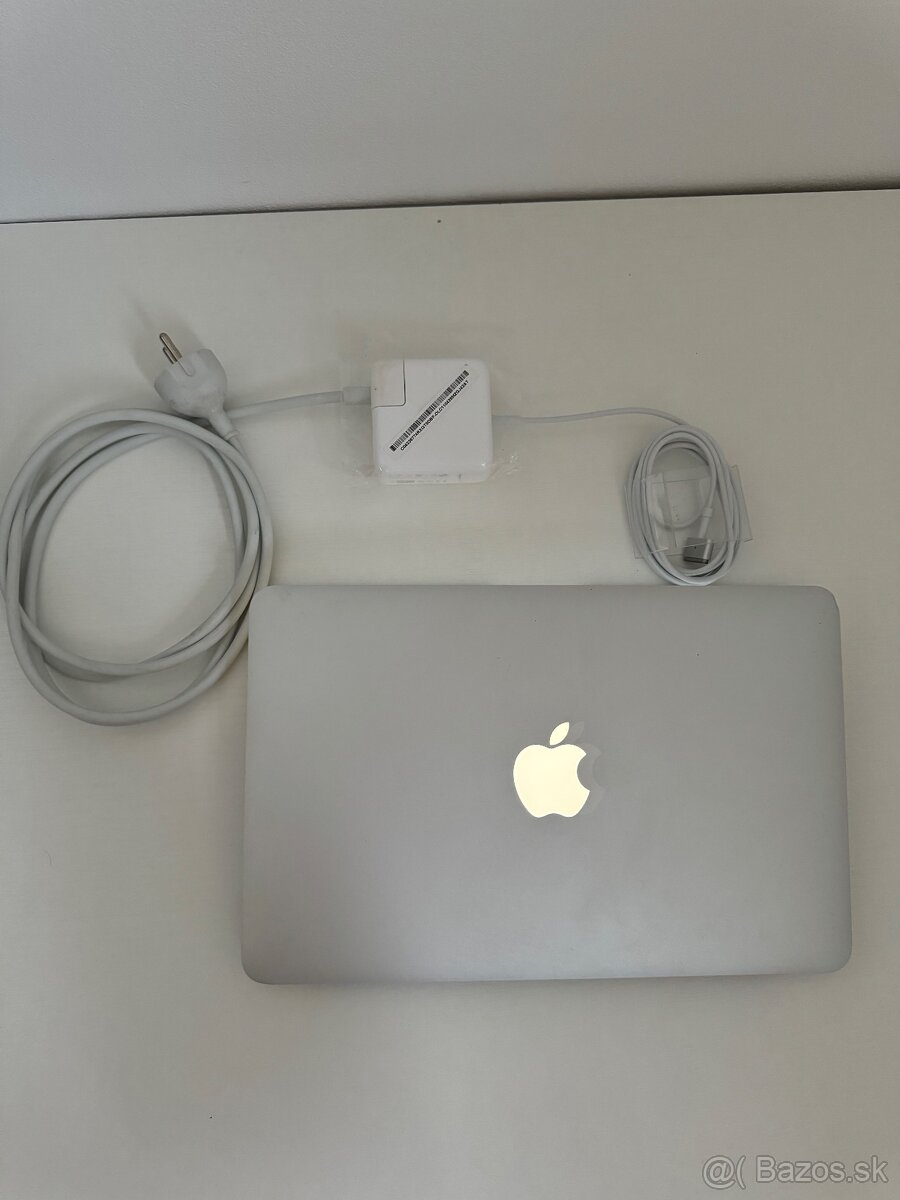 MacBook Air 11-inch Mid 2012