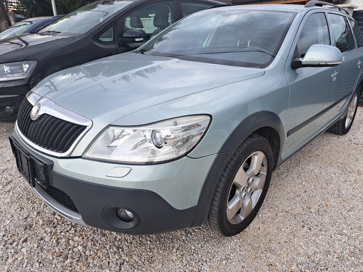 Škoda Octavia Scott 1,8 Benzin 119 KM