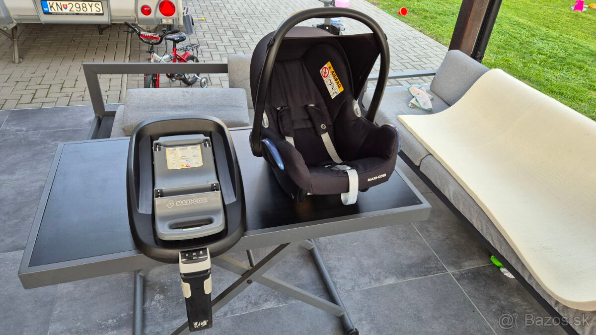 Autosedačka a isofix základňa MAXI-COSI CabrioFix (0-13 kg)