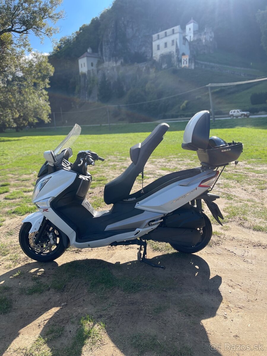 Predám skúter SYM-GTS Joymax 125i