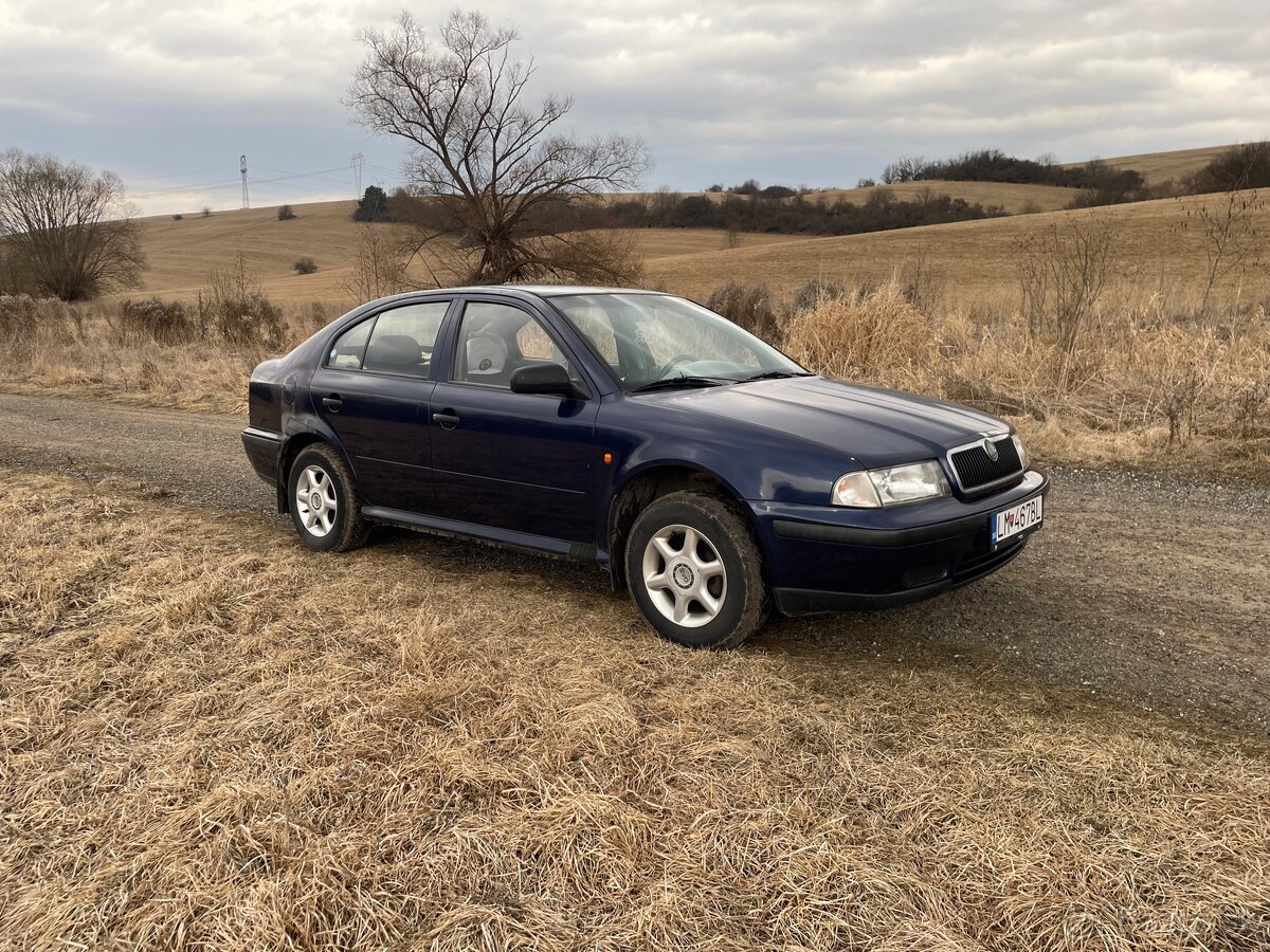 Škoda Octavia 1,6i, 55kw, benzín, 165 tis.