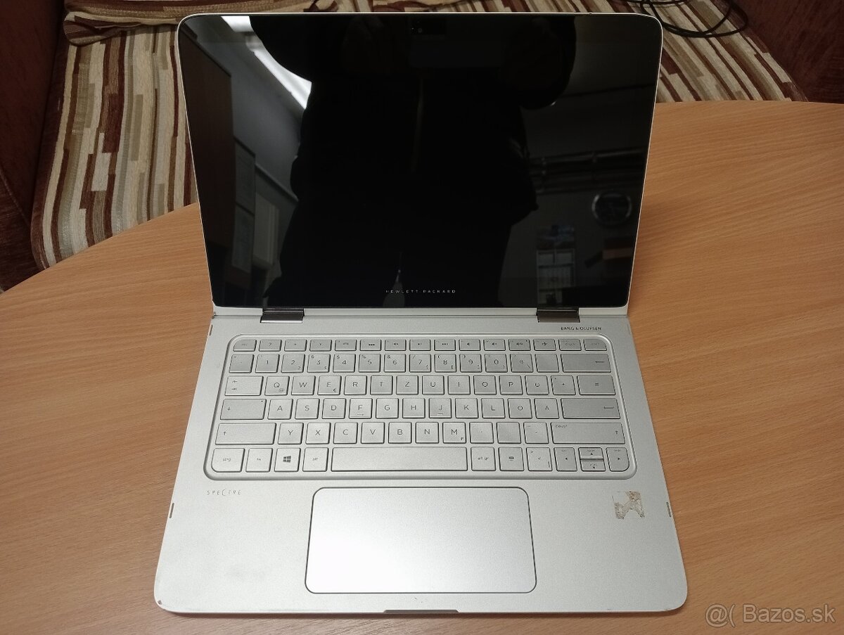 predám nefunkčný notebook HP Spectre x360 - 13-4104ng