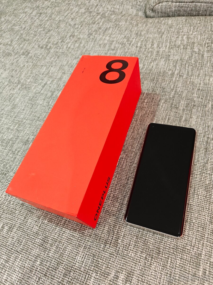 OnePlus 8