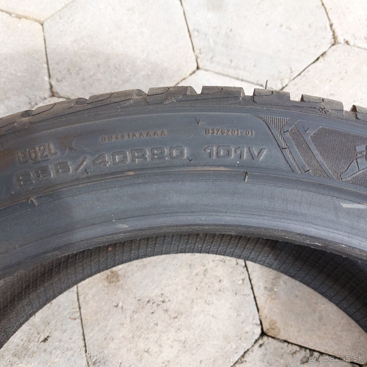 Predam pneumatiku goodyear 255/40R20 101v xl