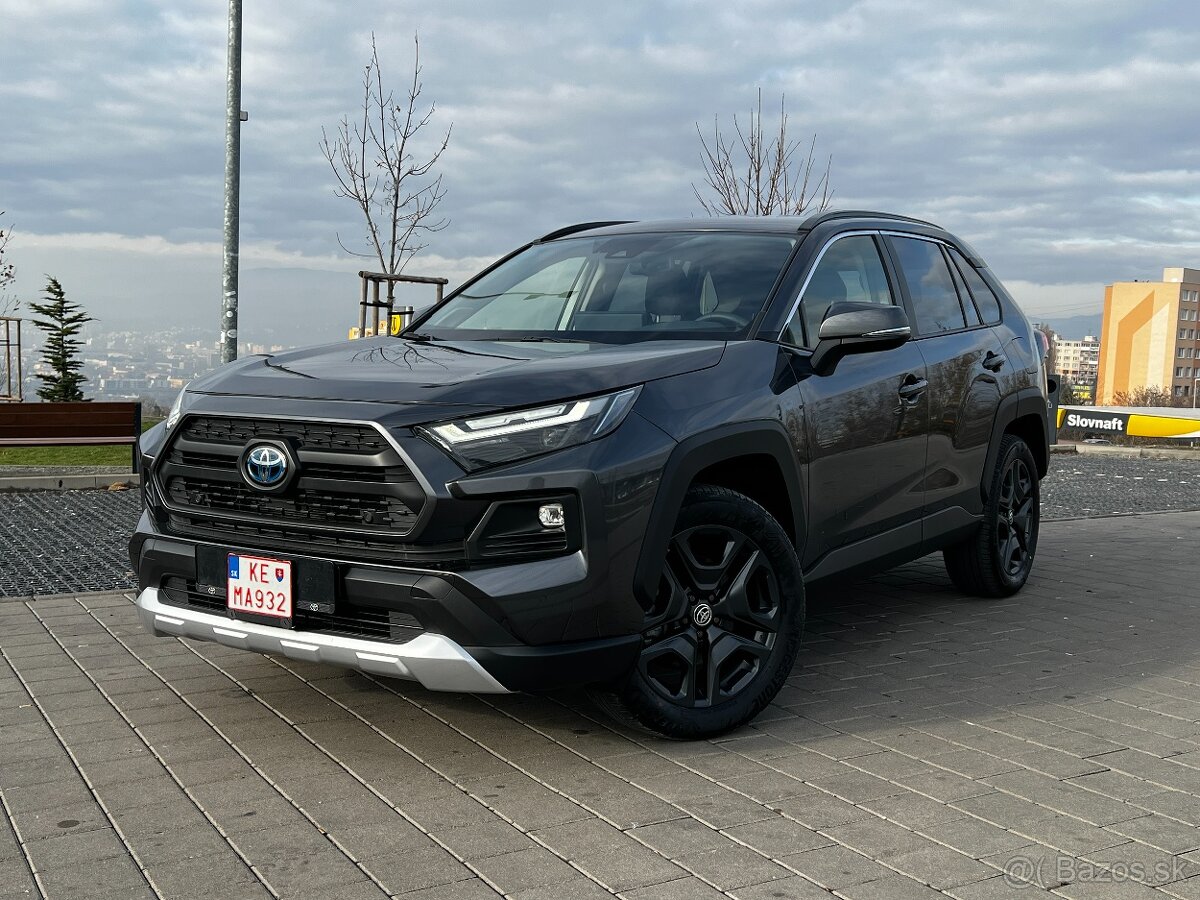 TOYOTA RAV4 ADVENTURE 2.5 HYBRID AWD, NOVÉ, V ZÁRUKE, DPH