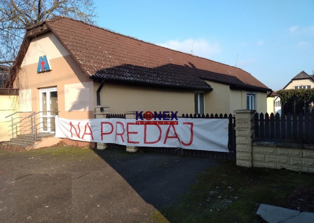 NA PREDAJ Rodinný dom/Podnikateľský objekt v centre Trebišov