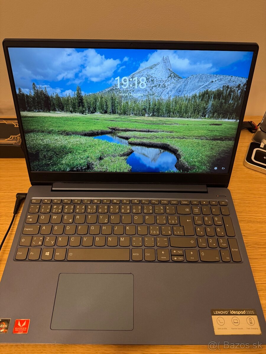 Lenovo IdeaPad 330S