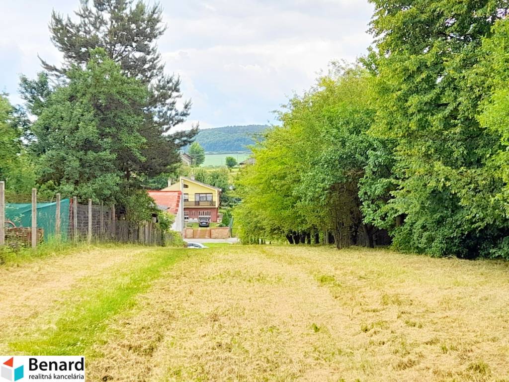 NA PREDAJ POZEMOK V MEDZANOCH, 1351 m2, vhodný na VÝSTAVBU R