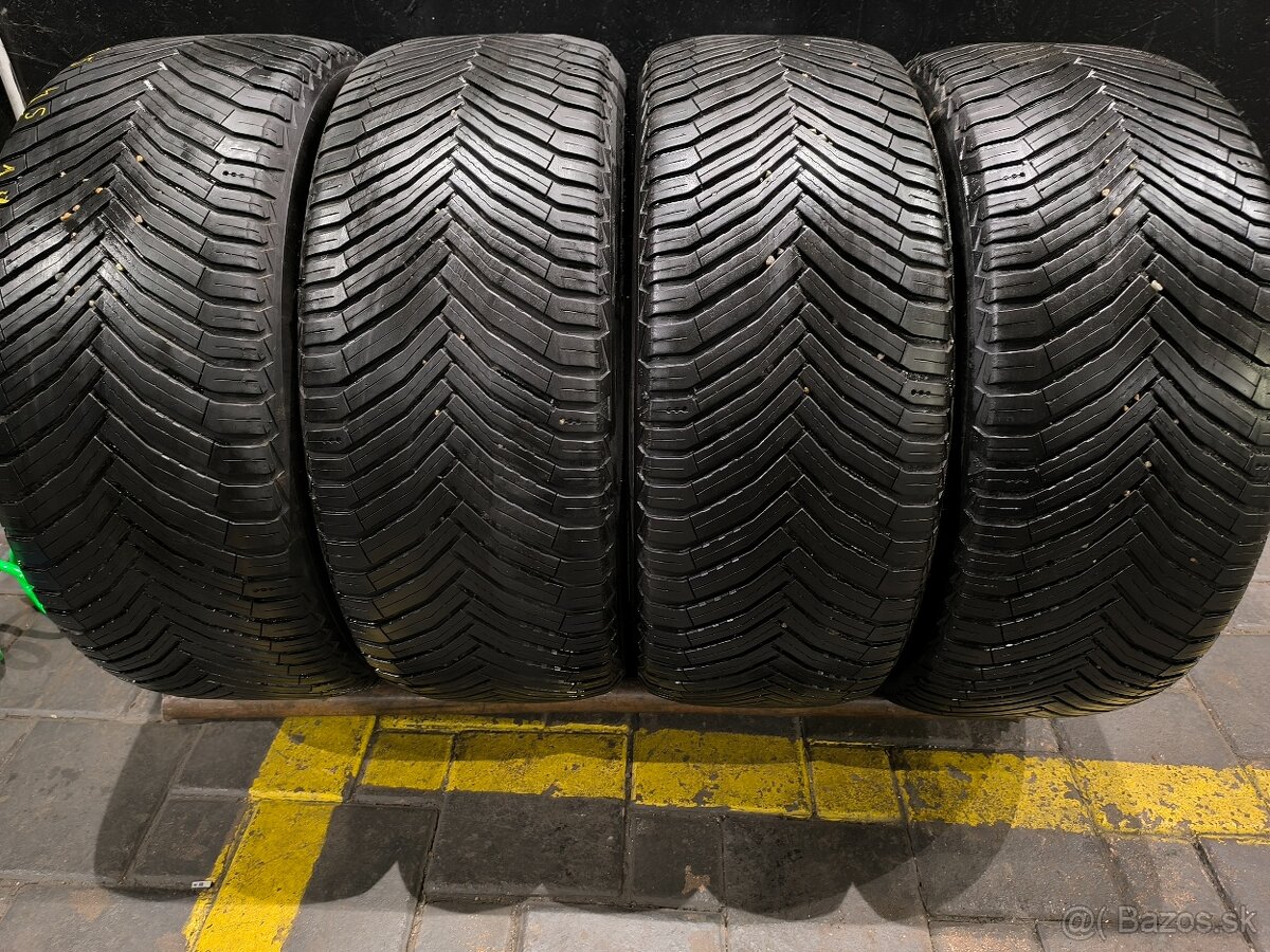 255/45 R19 Michelin celoročne pneumatiky