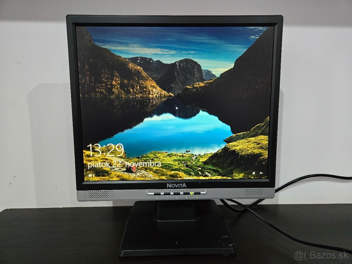 Novita 1705 - 17" monitor