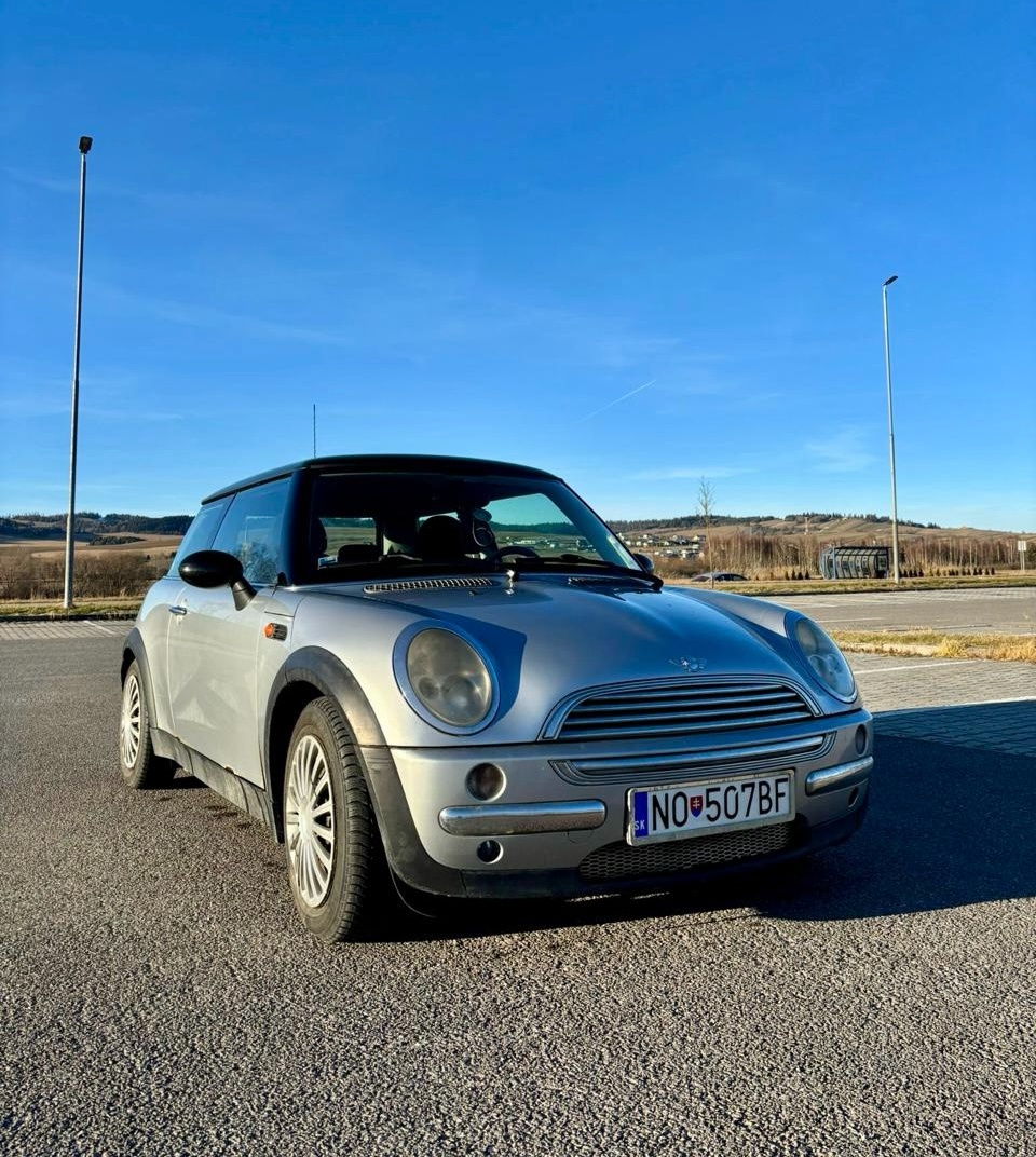 Mini Cooper 1,6 benzín, automat, 2004