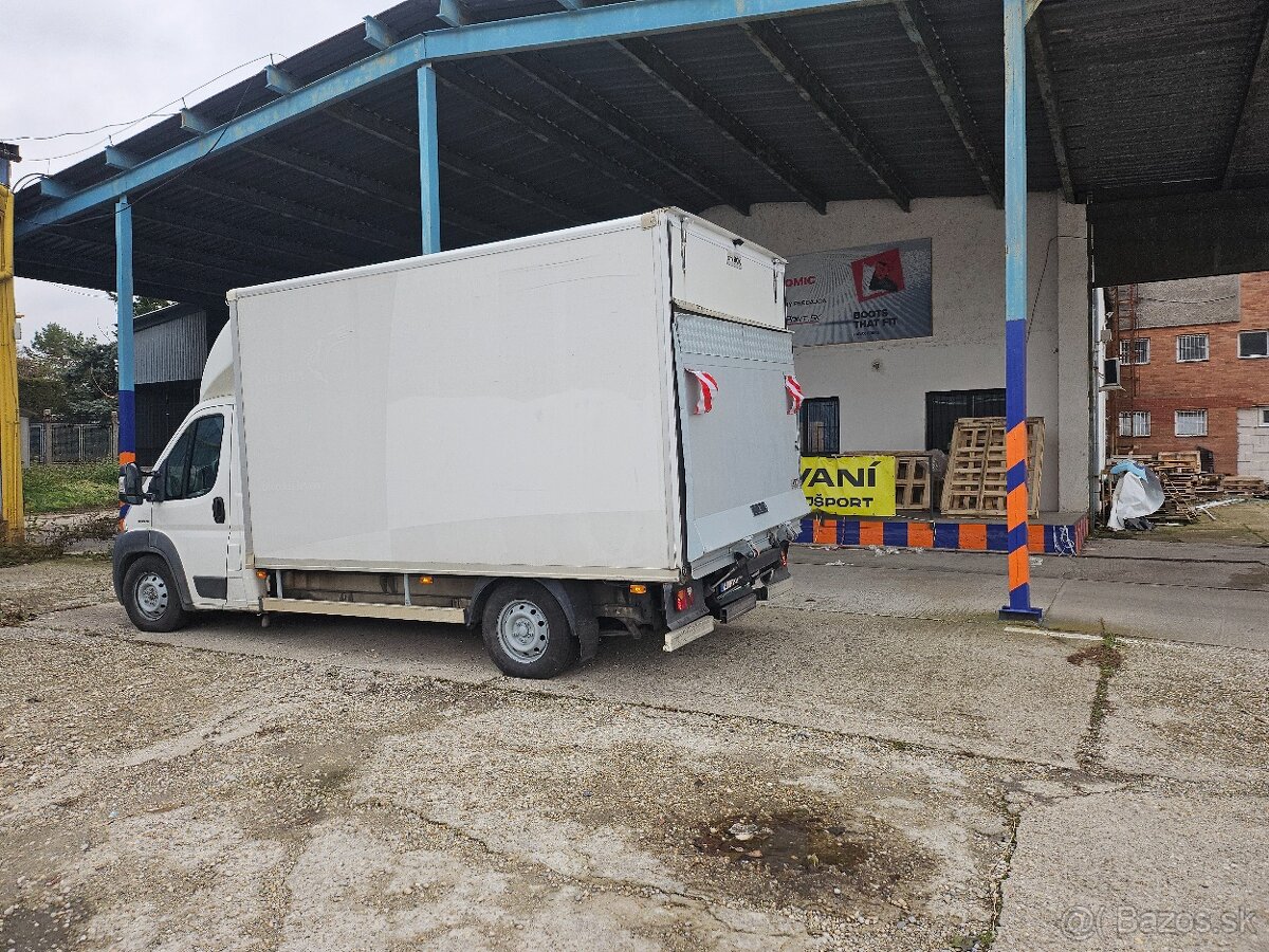 Peugeot boxer 3.0 hdi 115kw s hydraulickým čelom