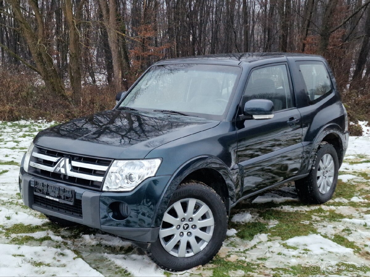 Mitsubishi Pajero 3.2 DI-D 4X4 UZÁVIERKA TOP STAV