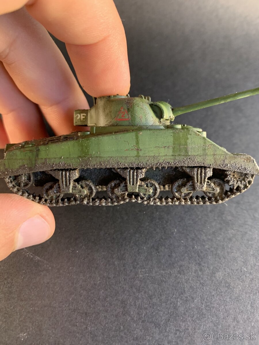 model sherman M4A3E8