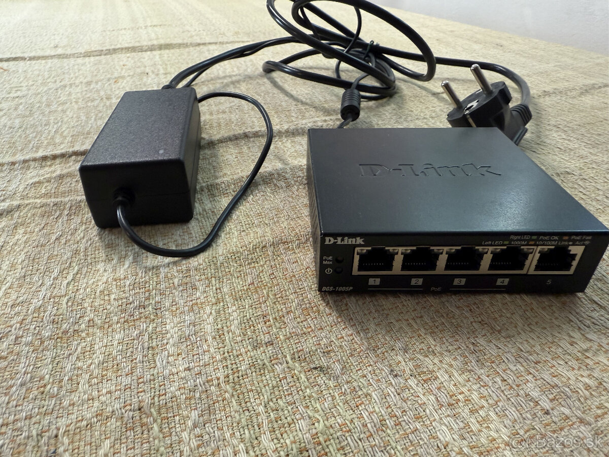 Predám 5-portový PoE switch D-Link DGS-1005P