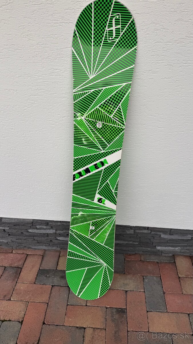 Snowboard doska 161cm