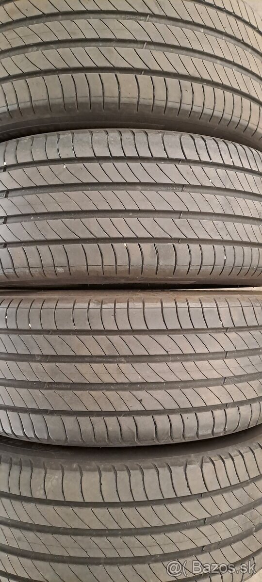 Predám 4ks jazdené letné 215/55r18-99V Michelin