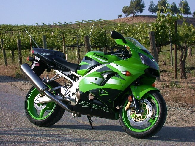 Kawasaki zx9r zx12r- predám plasty, kapotáž, kolesá