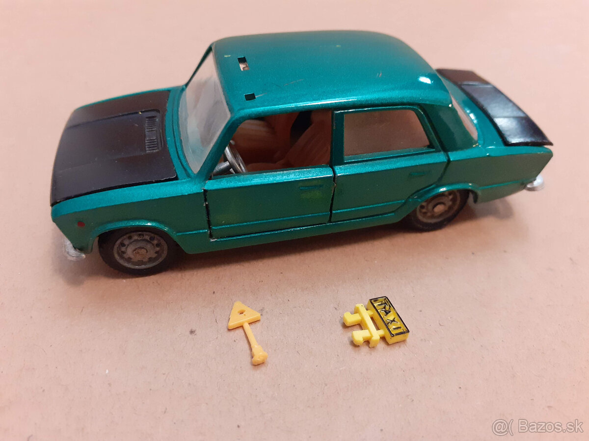 MEBETOYS - A43 - Fiat 124 Taxi