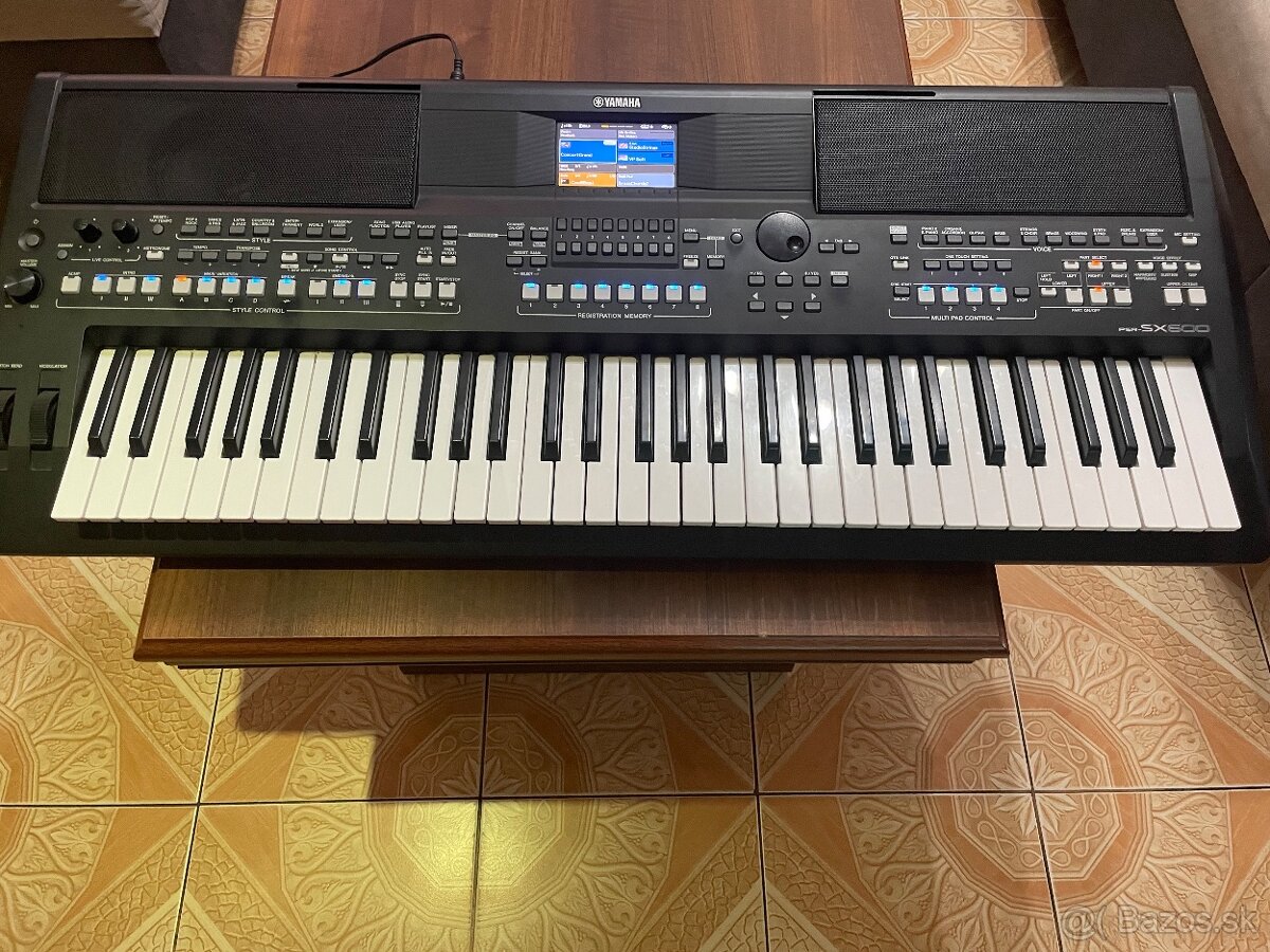 Predám výmený Yamaha psr sx600