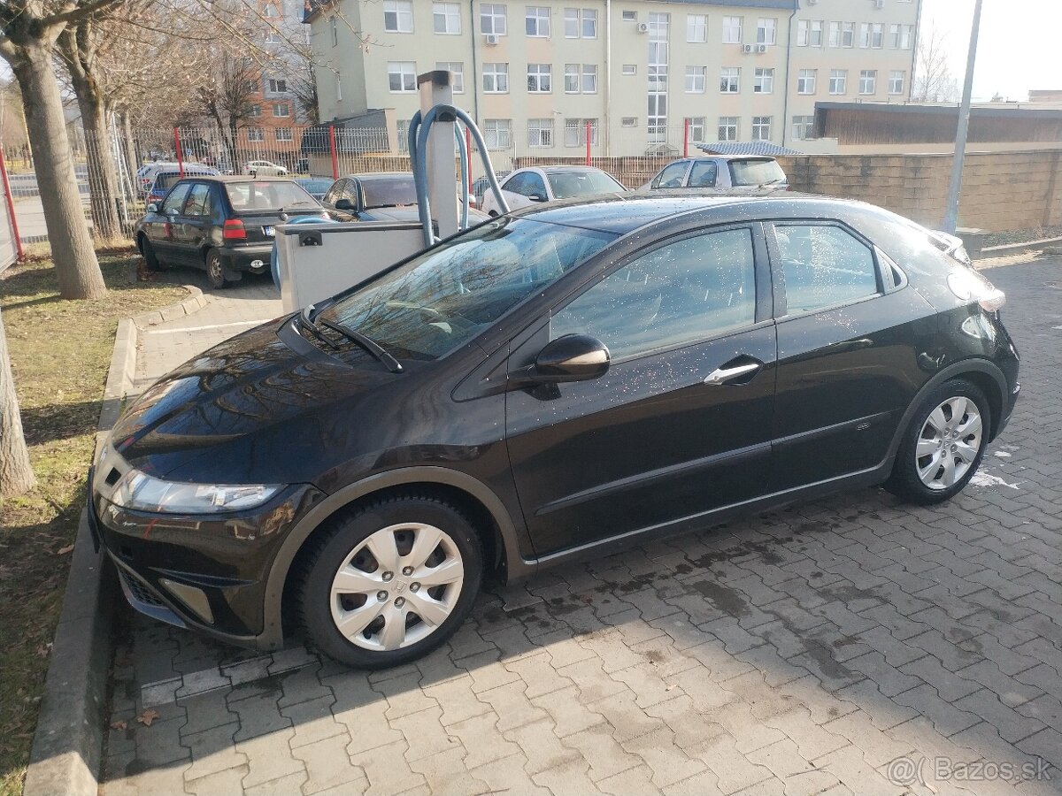 Honda Civic 1.4 i-VTEC 73kW 2009