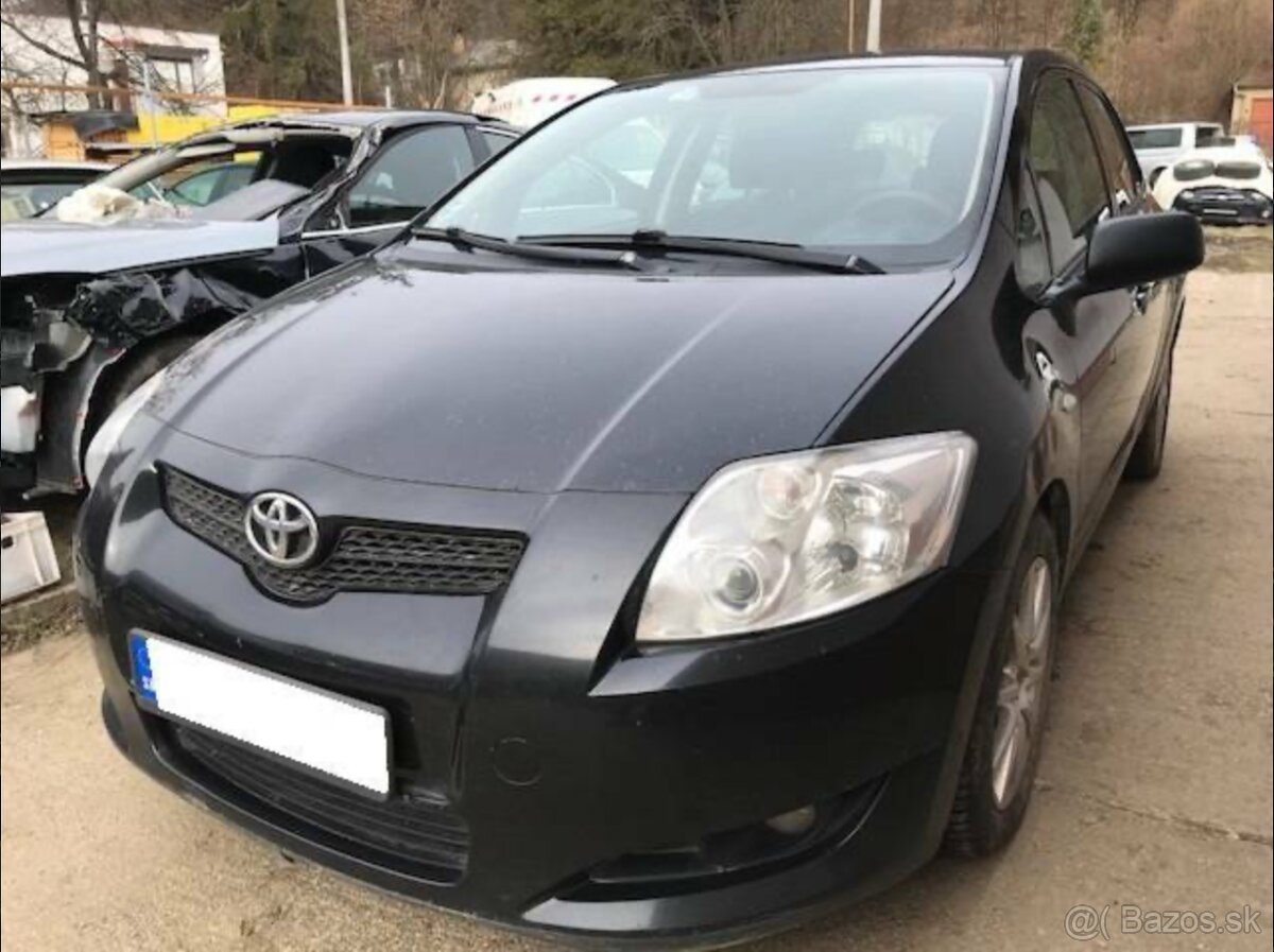 Rozpredám na náhradné diely Toyota Auris 2008