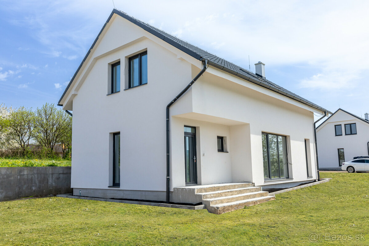 Na predaj 4 izbový rodinný dom - Košice, Vajkovce