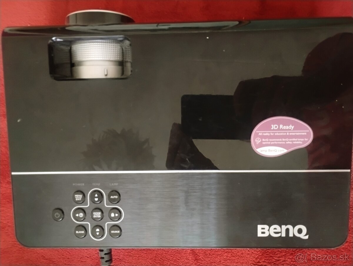 Predám projektor BENQ MP670