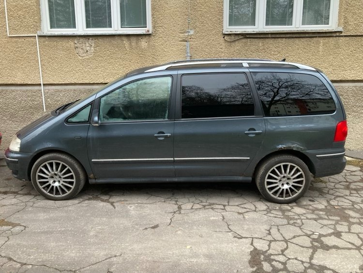 Ponúkam na predaj Volskwagen Sharan 1.9TDI 85kw